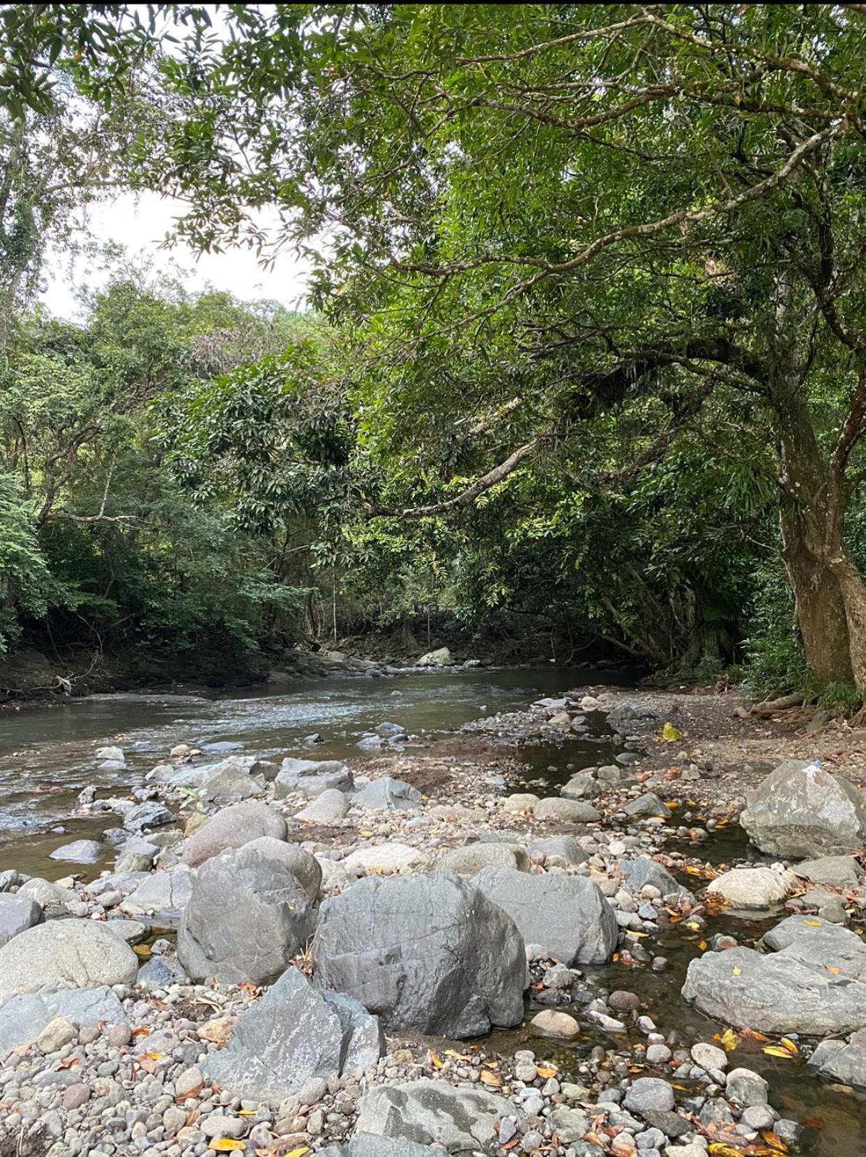 Hakata Lejja Near Natural Hot Spring Batu-Batu Exteriör bild